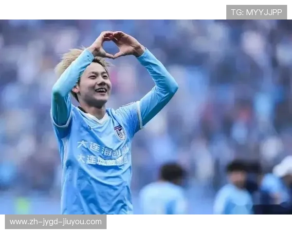 中超联赛阿奇姆彭毛伟杰破门助大连英博3-0大胜浙江队